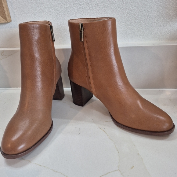 Madewell NWOT, Women's Heeled Leather Boots English Saddle (color), size 7.5 - Picture 11 of 12
